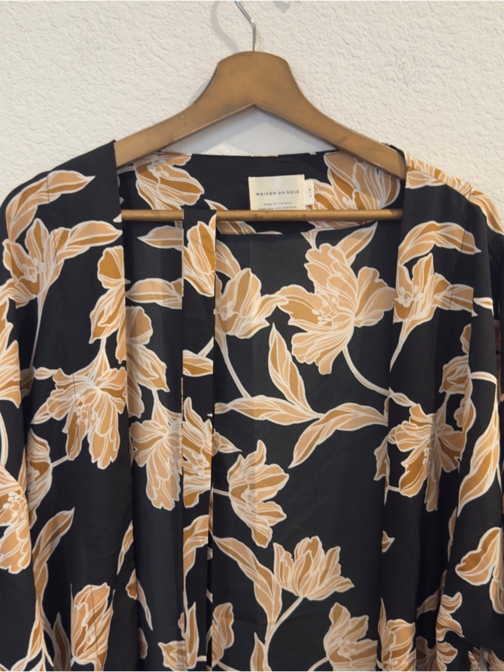 Maison Du Soir- Serene Floral Black/Gold Kimono Robe - S/M - Picture 4 of 9